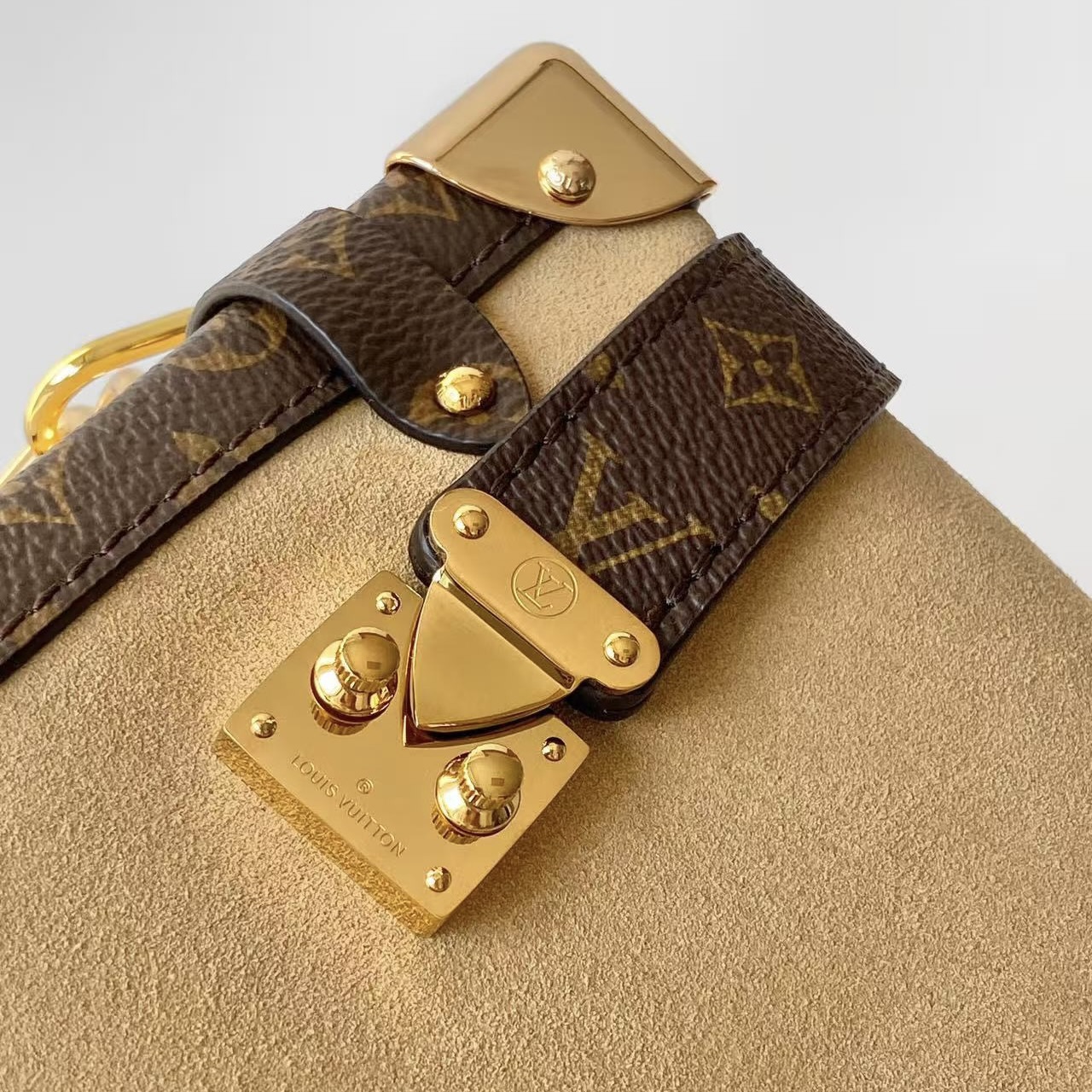 Louis Vuitton Side Trunk MM Monogram Shoulder Bag — Brown - Image 6